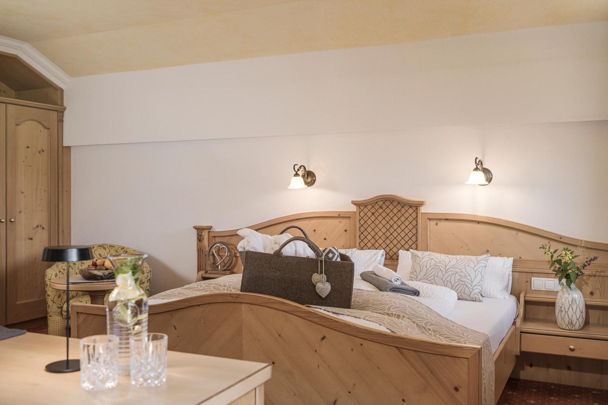 ניוסטיפט אים סטובאיטל Biohotel Rastbichlhof מראה חיצוני תמונה